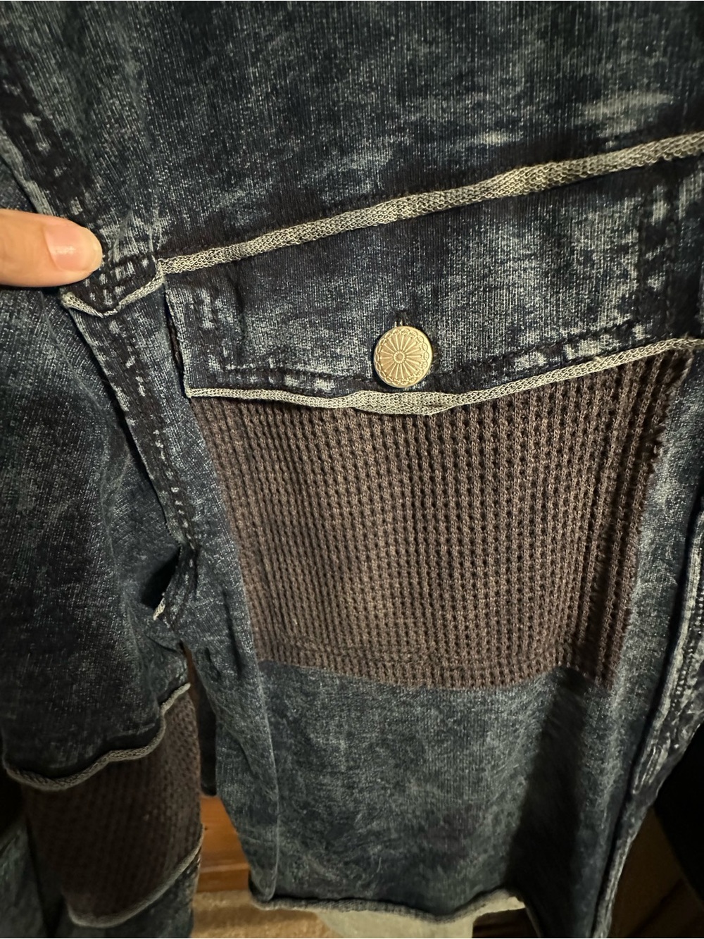 Acid-Wash Denim Button-Up Shirt Jacket in Dark Blue with Brown Paneling - Picture 2 of 4